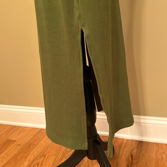 House of Harlow sleeveless mock neck knit olive dress.  Size S - Picture 5 of 9